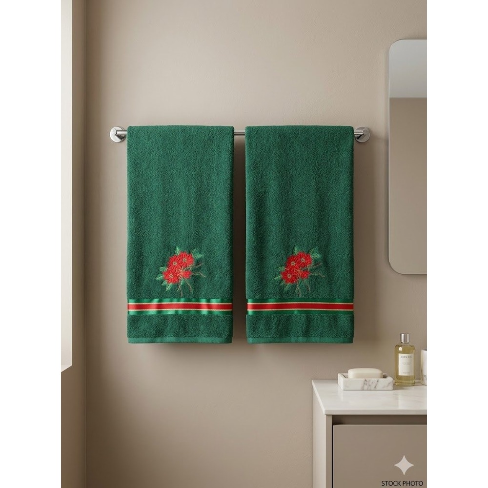VTG‎ Jillian Rose Christmas Body Towels Green Poinsettia Embroidery Set 2